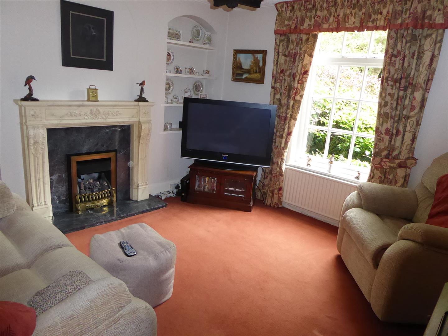 SITTING ROOM
